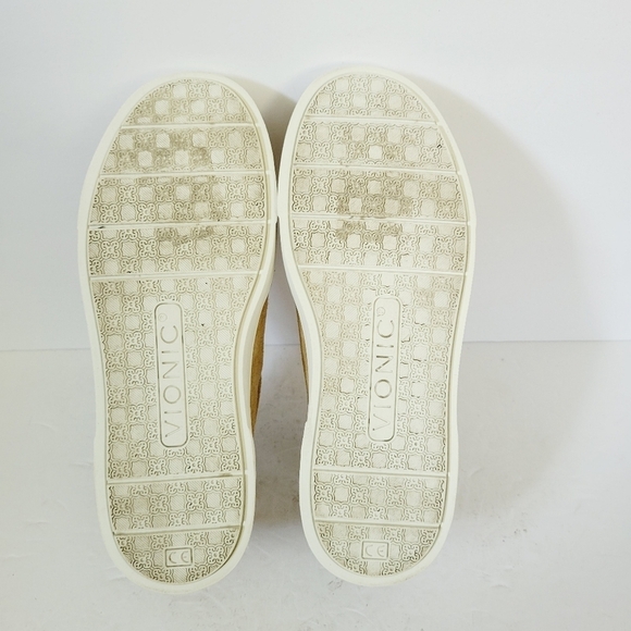 Vionic Kimmie  Slip-On  Sneakers Suede  Size 8,5 - Picture 6 of 6